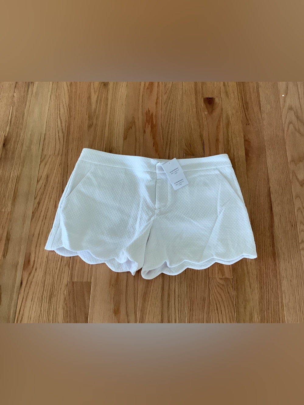 Club Monaco White Scallop-Hem High-Waist Shorts